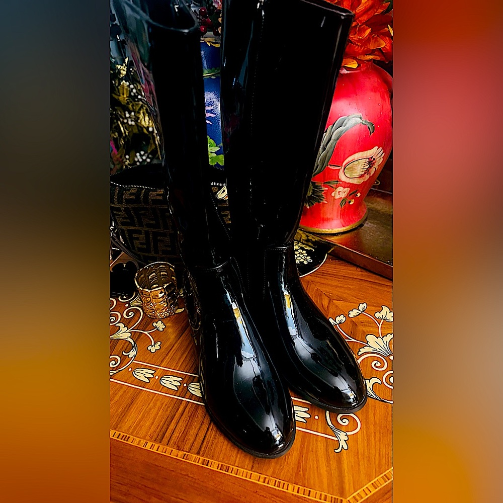 Black patent  boots